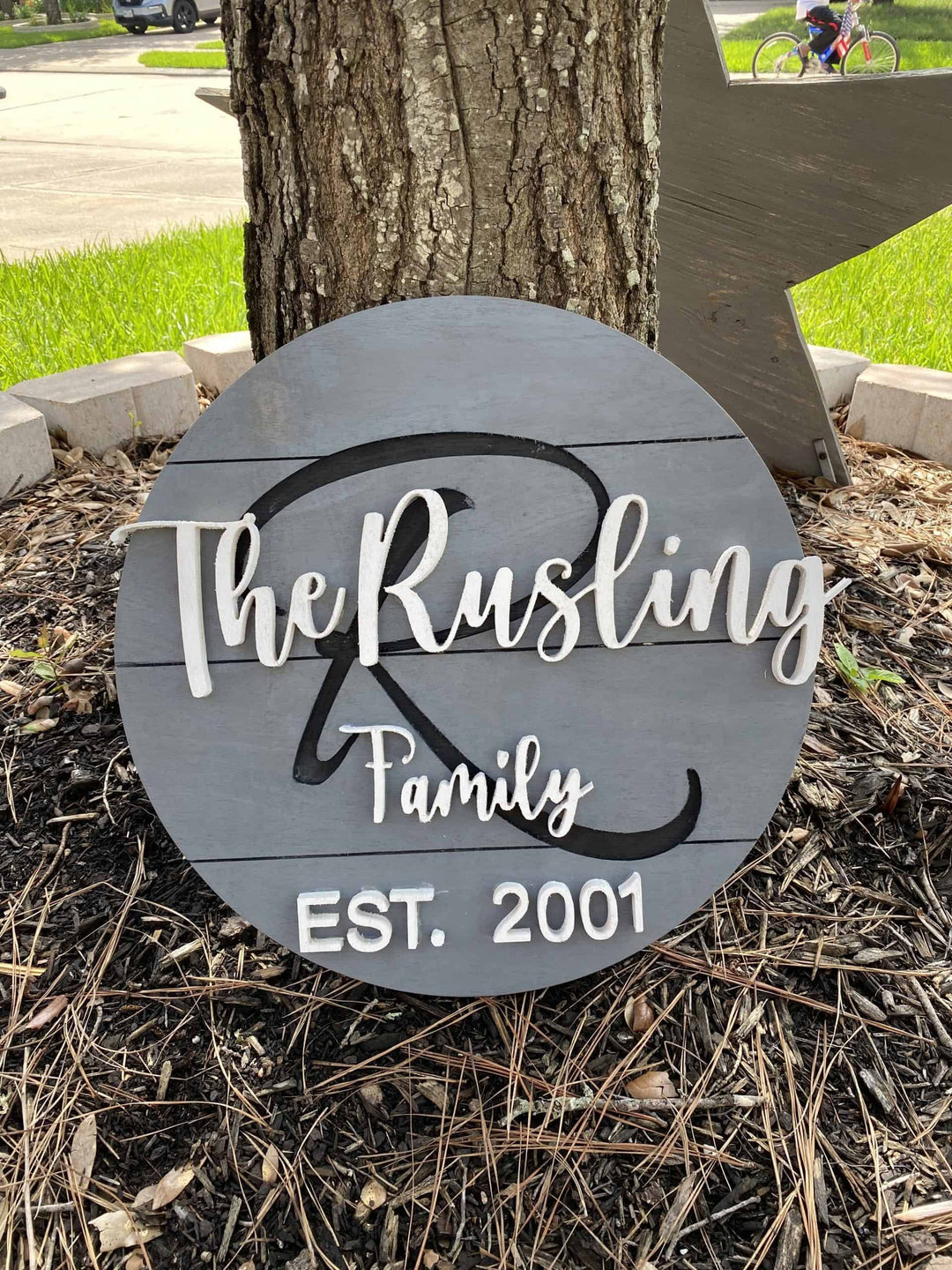 Personalized Family Name Sign - Round